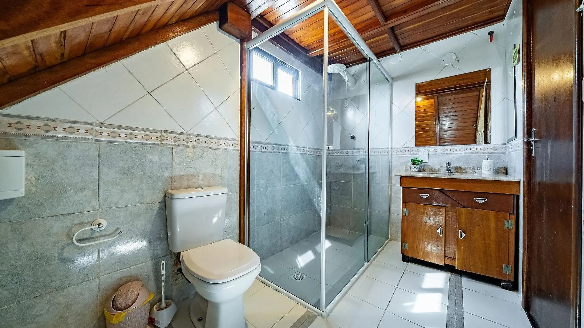 271 - Loft Em Residencial Com Piscina A 200M Da Praia Bombinhas Chalet